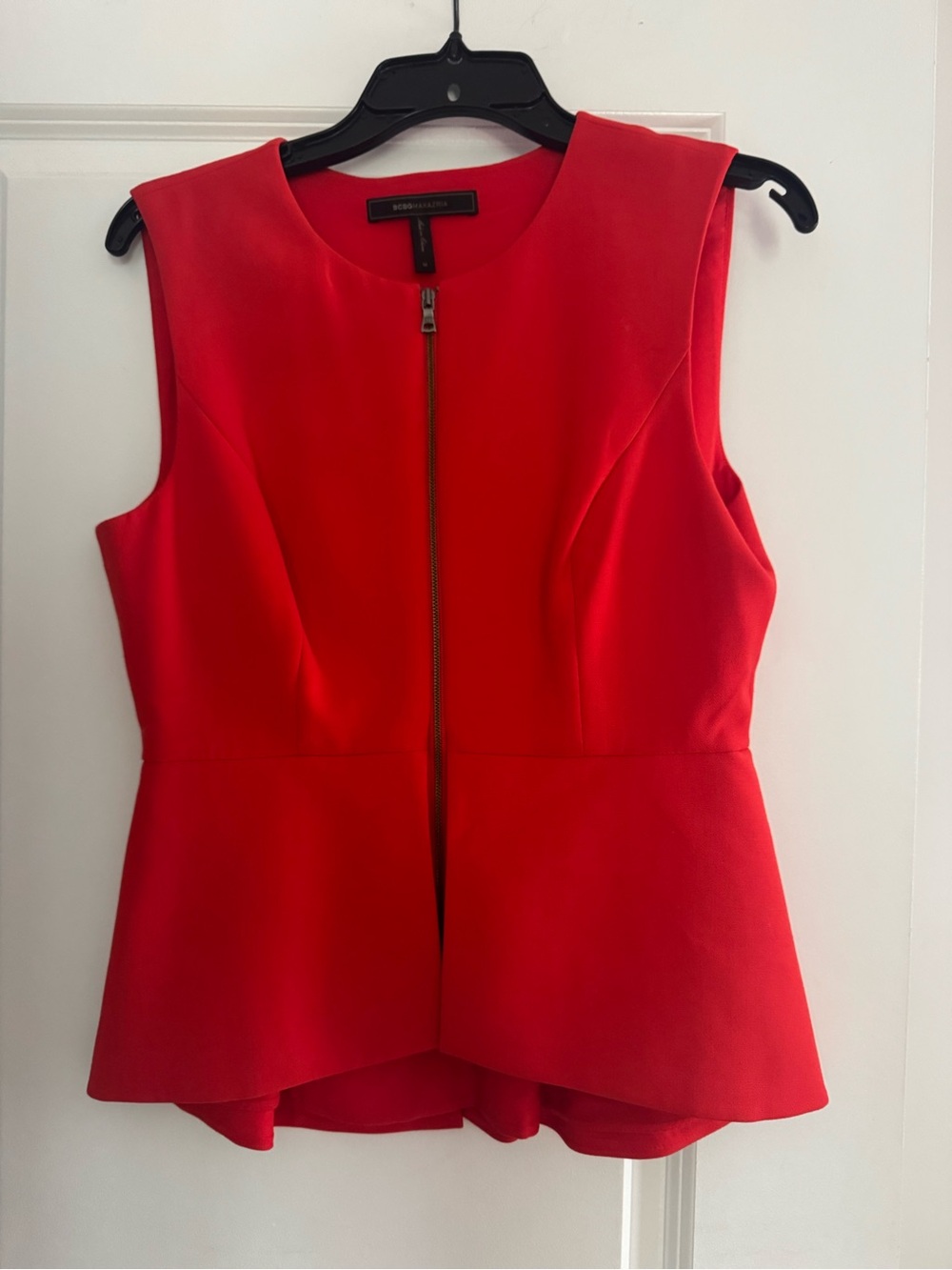 BCBGMaxAzria Red Sleeveless Peplum Zip-Front Top